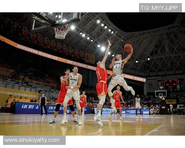 CBA激战广厦对阵四川双方全力争胜精彩瞬间回顾