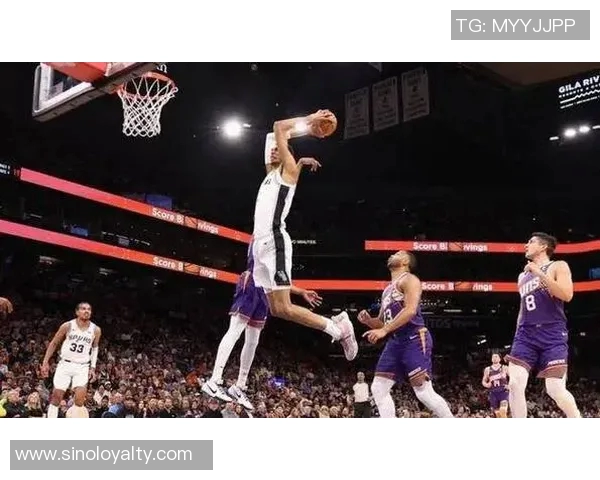 文班亚马新赛季表现惊艳场均20分10篮板3盖帽领跑新秀榜